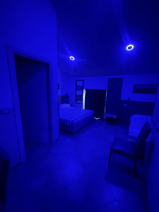 Hotel Montecarlo Milan Bagian luar foto
