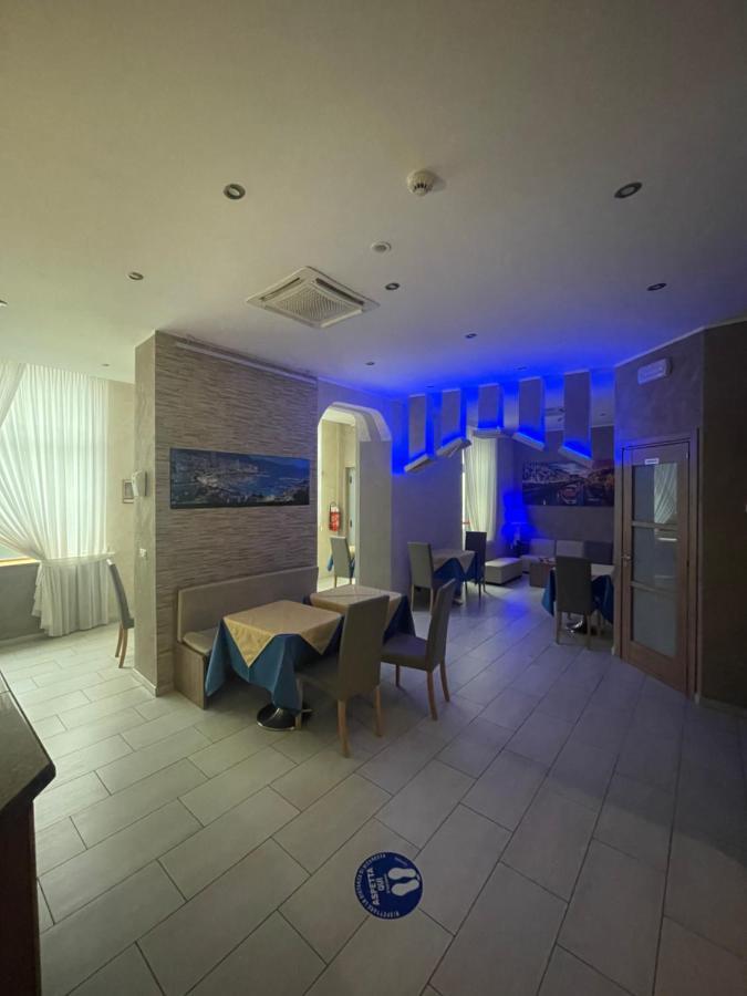 Hotel Montecarlo Milan Bagian luar foto
