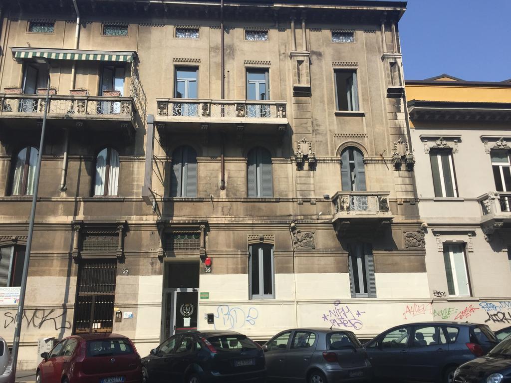 Hotel Montecarlo Milan Bagian luar foto