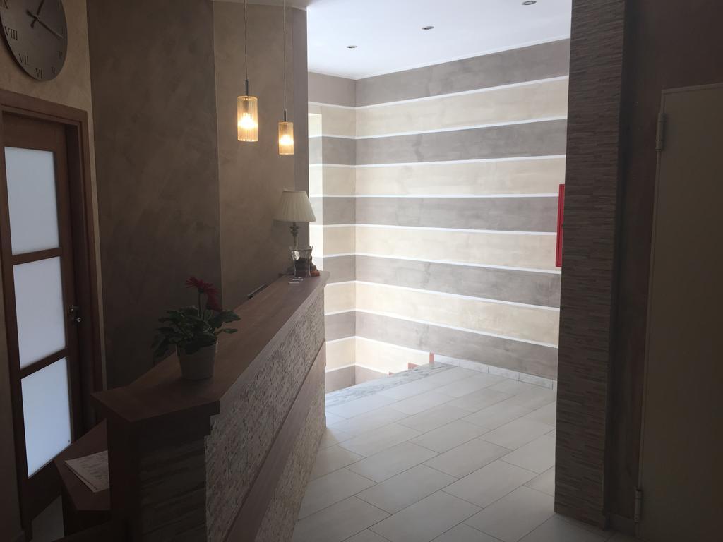 Hotel Montecarlo Milan Bagian luar foto