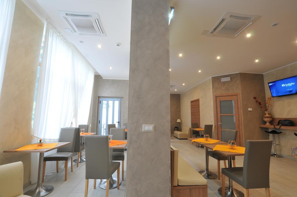Hotel Montecarlo Milan Bagian luar foto