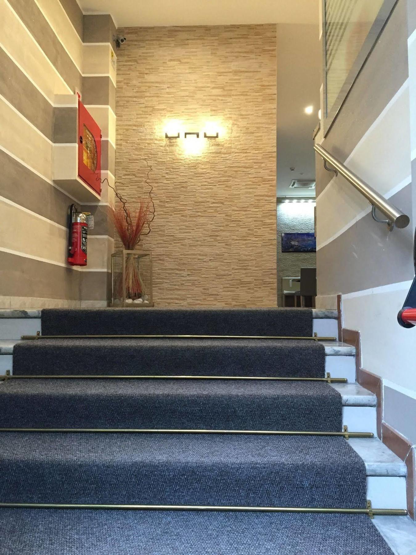 Hotel Montecarlo Milan Bagian luar foto